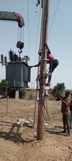Connecting transformer
