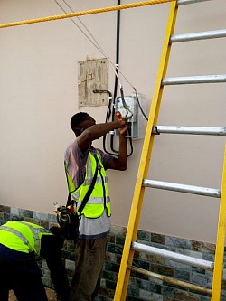 Installing prepaid meter